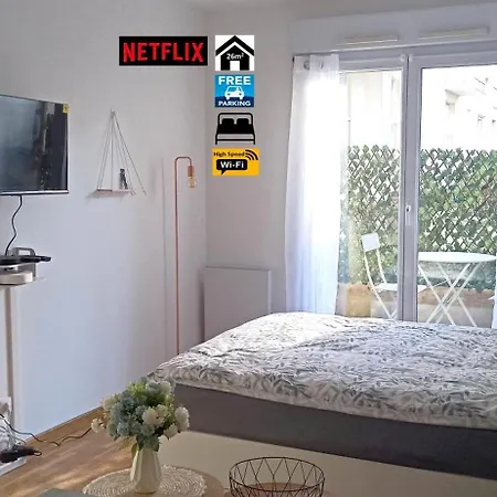 Apartment Petite Touche Douceur - Avec Parking Et Terrasse Proche La Defense