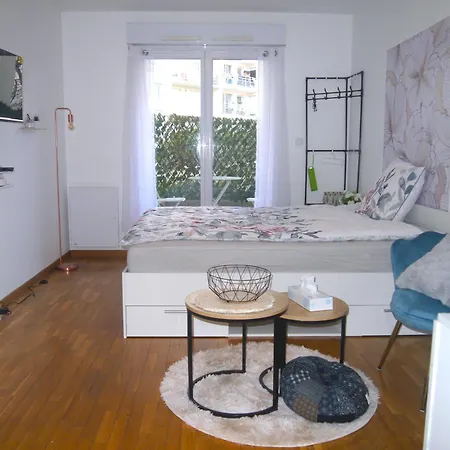 Apartment Petite Touche Douceur - Avec Parking Et Terrasse Proche La Defense *