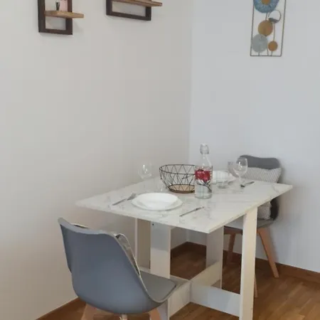 Petite Touche Douceur - Avec Parking Et Terrasse Proche La Defense Apartment